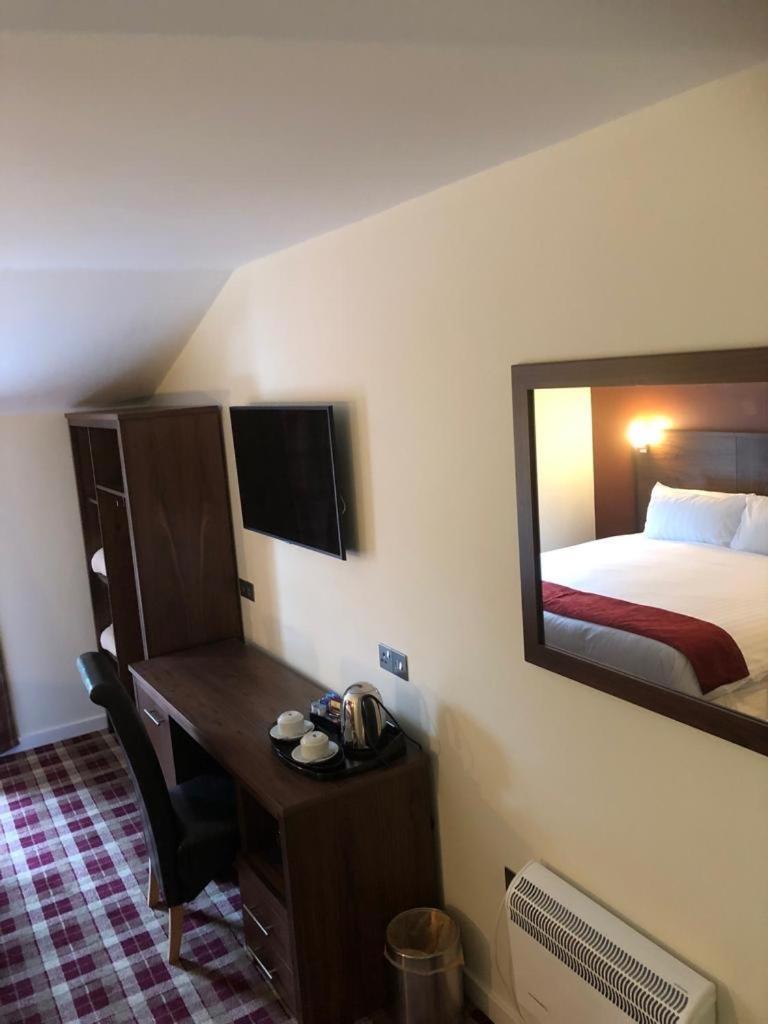 Scone Arms Hotel New Scone Bagian luar foto