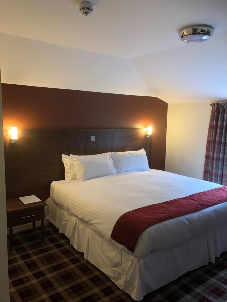 Scone Arms Hotel New Scone Bagian luar foto