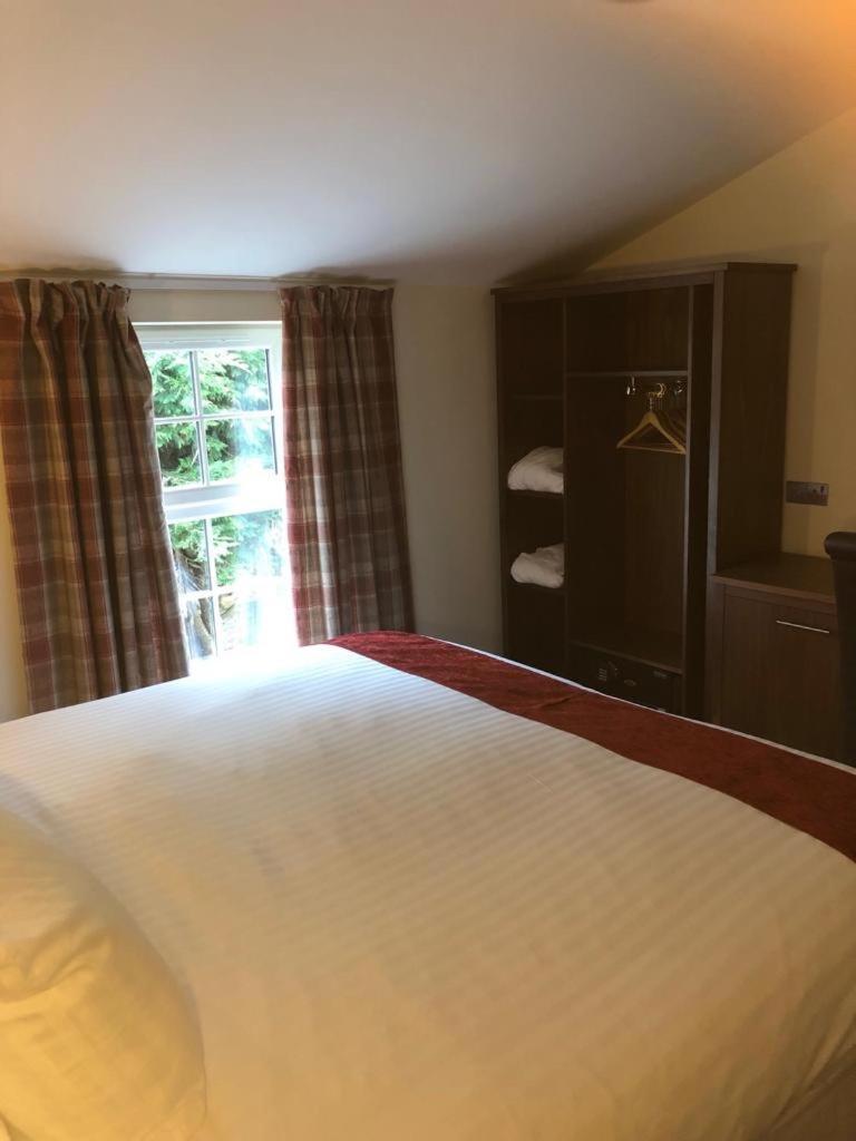 Scone Arms Hotel New Scone Bagian luar foto