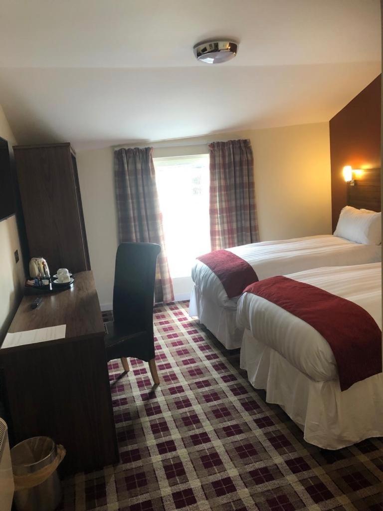 Scone Arms Hotel New Scone Bagian luar foto